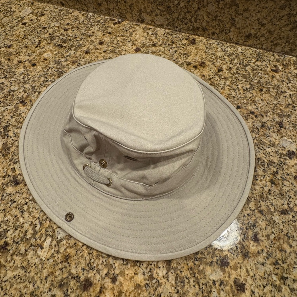 Tilley Canvas Hat 7 1/4 Tan Hiking Fishing UV Protection Vented Safari Style